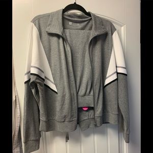 NWT Xersion 2 pc pants and jacket. Size M